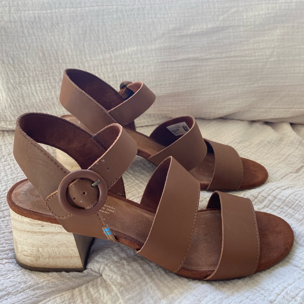 Tom’s Brown Heels